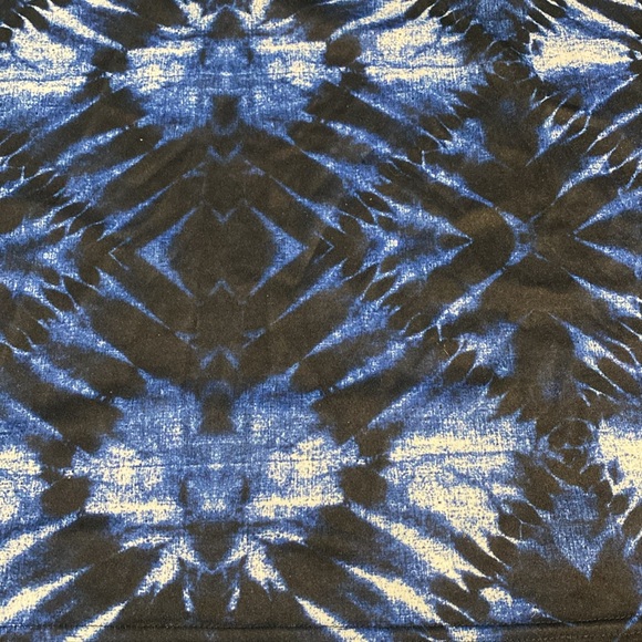 EUC Under Armour Tee - Picture 2 of 12